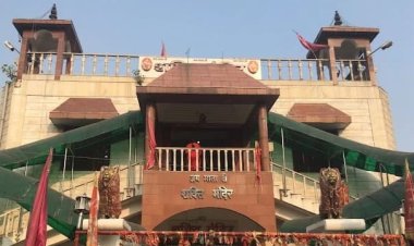 डिजिटल हुई आस्था: धनबाद के मंदिरों में एक क्लिक पर मां भगवती को लग रहा भोग