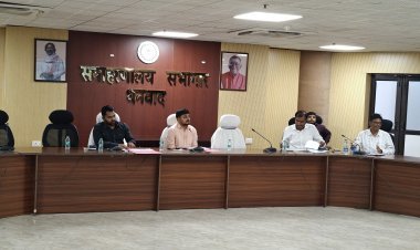 जल संकट खत्म करने की तैयारी: एगारकुंड, कलियासोल और धनबाद में बनेंगे बड़े तालाब, DC ने दिए सख्त निर्देश