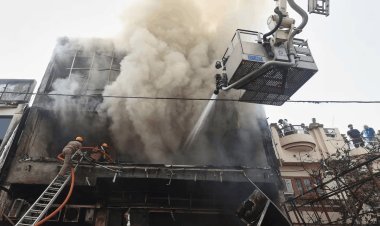 लखनऊ : कोचिंग और गेमिंग सेंटर में लगी भीषण आग, 15 छात्रों समेत युवाओं की मौत, बाथरूम में छिपे लोगों का दम घुटा