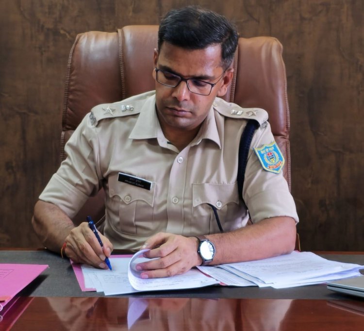 धनबाद पुलिस का रिकॉर्ड: 398 में 376 शिकायतों का निपटारा, PG Portal निष्पादन में बना नया कीर्तिमान