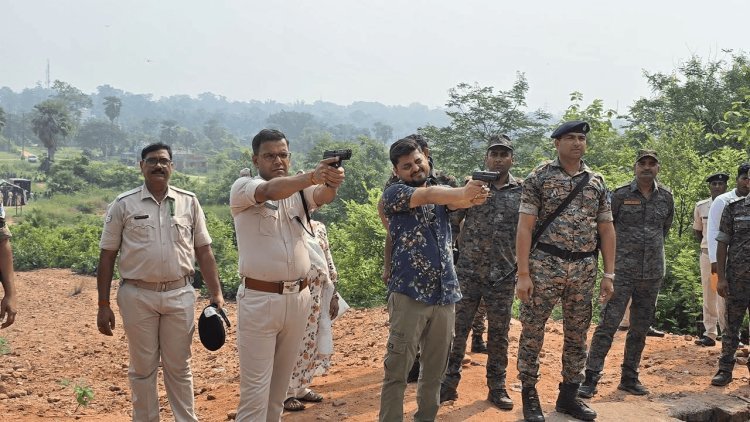 धनबाद पुलिस का ‘निशाना मिशन’ शुरू: 2586 जवानों की होगी परीक्षा, डीसी-एसएसपी ने भी साधा लक्ष्य