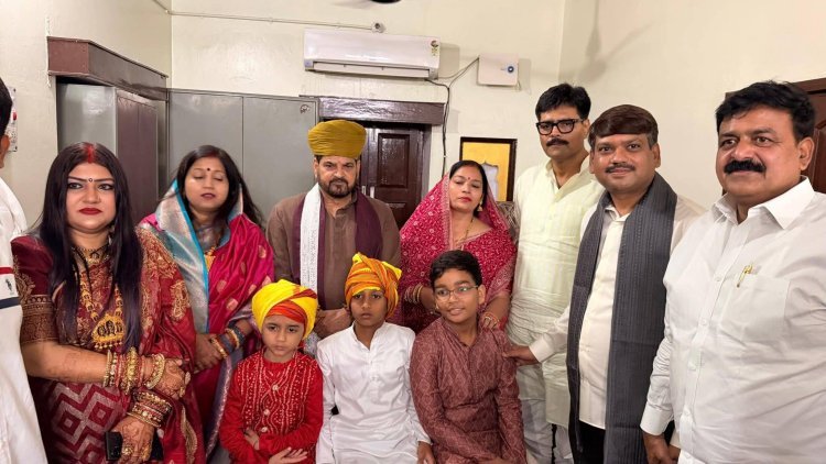 धनबाद से बलिया तक दिखी सिंह मेंशन की हनक! संजीव सिंह के बेटे के मुंडन संस्कार में जुटे यूपी-झारखंड के दिग्गज