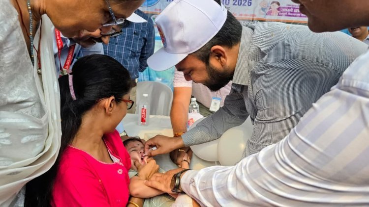 धनबाद में सदर अस्पताल से शुरू हुआ पल्स पोलियो अभियान,4.24 लाख बच्चों को मिलेगी जीवनरक्षक खुराक