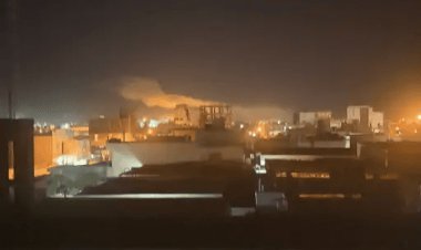 अमेरिका-ईरान में फिर भड़की जंग! होर्मुज बंद, अमेरिकी एयरस्ट्राइक से मचा हड़कंप; दुनिया पर मंडराया तेल संकट