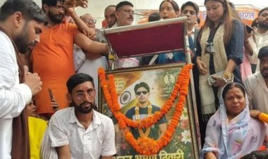 दिल्ली के जंतर-मंतर पर गूंजा 'भरत को न्याय दो', कथित एनकाउंटर मामले की CBI जांच की मांग तेज