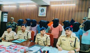 जामताड़ा में साइबर गैंग पर पुलिस का बड़ा प्रहार! 9 ठग गिरफ्तार, 27 मोबाइल-39 सिम और टैब बरामद