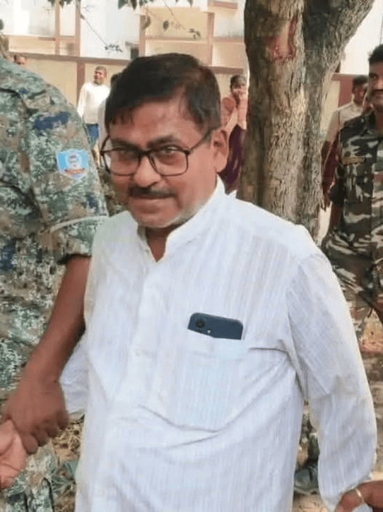बोकारो: पेटरवार प्रखंड के प्रधान सहायक को 8,000 रुपये घूस लेते ACB ने दबोचा