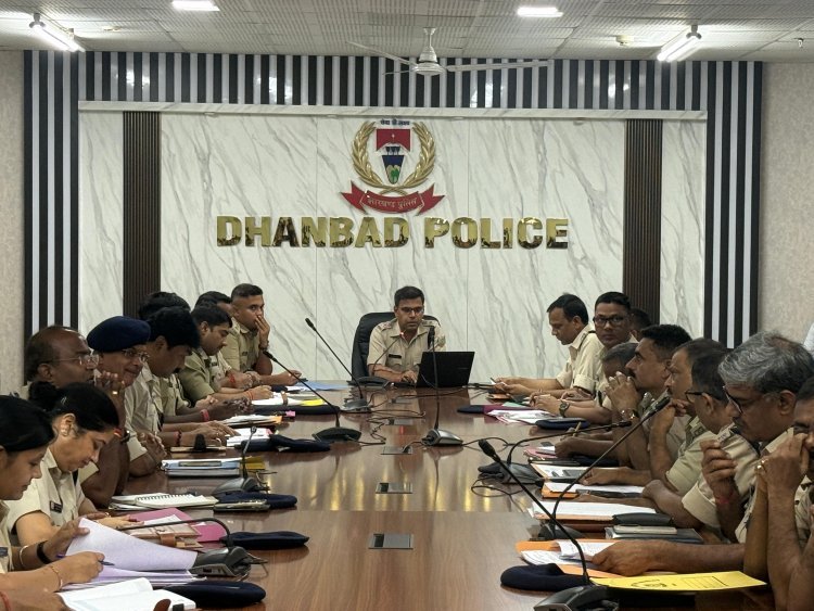धनबाद में अपराधियों पर पुलिस का बड़ा प्रहार, 30% घटी क्राइम रेट; जून माह में 574 वारंट तामील