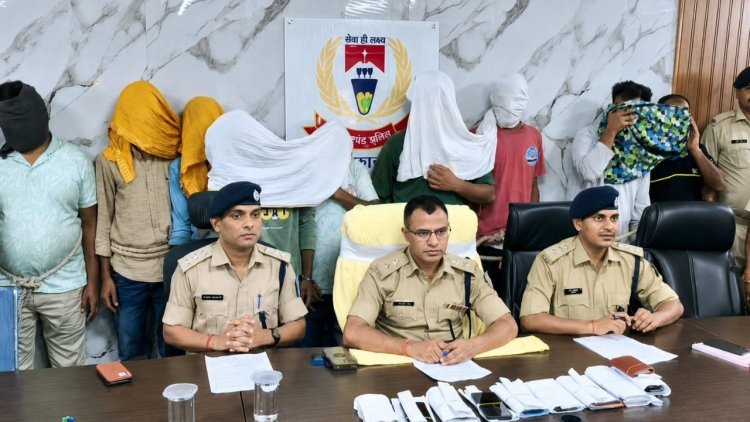 बोकारो में साइबर ठगों पर पुलिस का बड़ा एक्शन, 9 गिरफ्तार; बिहार से संचालित हो रहा था पूरा नेटवर्क