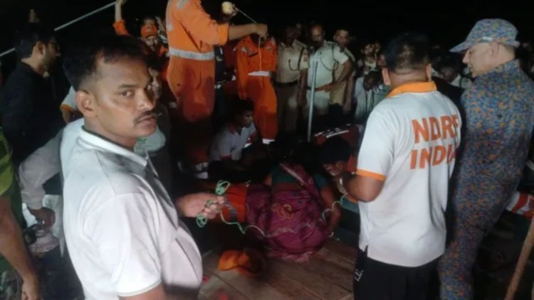 Gaya Borewell Rescue: 'हमरा बाहर निकाला मां...' 300 फीट गहरे बोरवेल में फंसे 4 साल के पीयूष को बचाने की जंग जारी