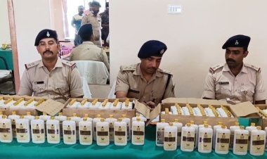 धनबाद में नकली शराब का जखीरा! बकरी शेड से 16,080 बोतलें बरामद, बिहार भेजने की थी तैयारी