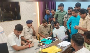 धनबाद: बरवाअड्डा थाना बना रणक्षेत्र! फर्जी प्रमाणपत्र केस में जयराम महतो और मुखिया समर्थकों में भिड़ंत