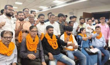 झारखंड एडवोकेट एसोसिएशन चुनाव: अजीत कुमार बने अध्यक्ष, ऋतु कुमार को 84 वोट से हराया