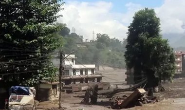 नेपाल में ग्लेशियल झीलों का बढ़ा खतरा,47 झीलों पर प्रशासन की नजर, बाढ़ से 389 की मौत, 290 लापता