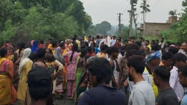 बोकारो में खौफनाक ट्रिपल मर्डर: सनकी पड़ोसी ने कुल्हाड़ी से दंपती और बहू को उतारा मौत के घाट