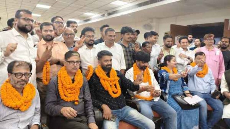 झारखंड एडवोकेट एसोसिएशन चुनाव: अजीत कुमार बने अध्यक्ष, ऋतु कुमार को 84 वोट से हराया