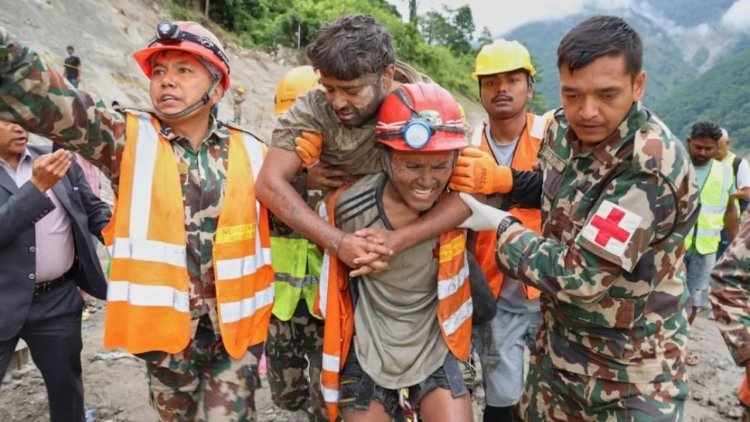 9 दिन बाद ‘चमत्कार’! सुरंग से जिंदा निकले दो मजदूर, अंदर से आवाज सुनकर जागी नई उम्मीद