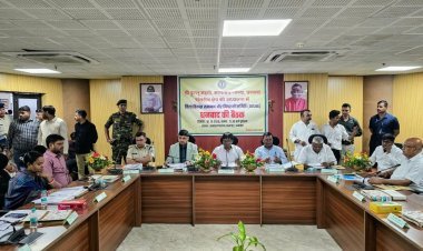 Dhanbad: दिशा बैठक में बड़ा फैसला, दुर्गापूजा से पहले 7-10 दिन में मोटरेबल होंगी सड़कें