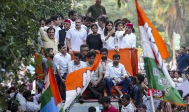 SIR पर अंतरिम रोक लगे, चुनाव आयोग के खिलाफ विपक्ष दलों की सुप्रीम कोर्ट  में याचिका