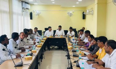 दुर्गापूजा से पहले धनबाद में लगेंगी 2750 स्ट्रीट लाइटें, 55 वार्डों को मिलेगी रोशनी