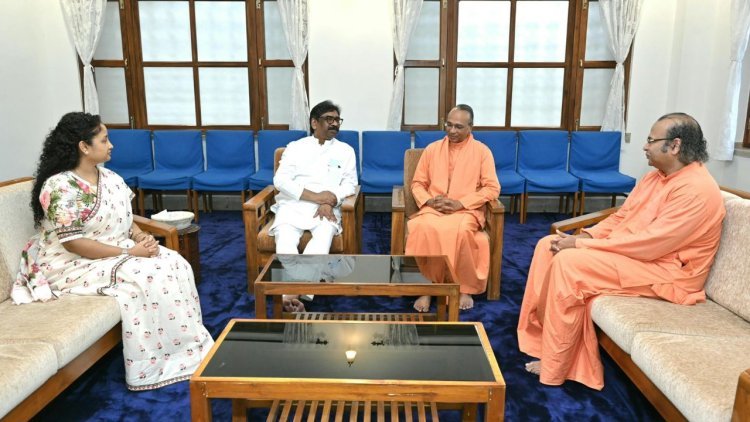 रांची के योगदा सत्संग आश्रम पहुंचे CM हेमंत सोरेन और कल्पना, जानें क्यों खास है यह धाम ?