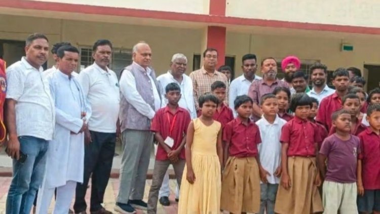 Dhanbad: अनाथ आवासीय विद्यालय में 46 बच्चों की स्वास्थ्य जांच, डॉक्टर ने बांटी दवाएं