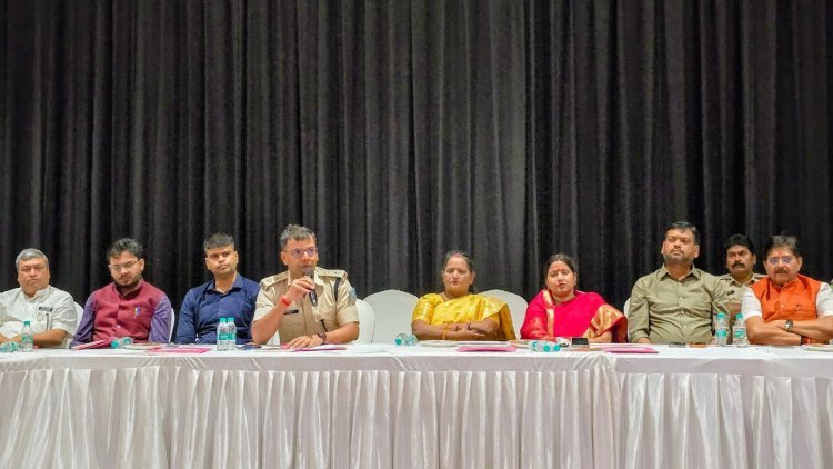 धनबाद में दुर्गा पूजा पर सख्ती: DJ बैन, पंडालों में CCTV अनिवार्य, 24 घंटे कंट्रोल रूम